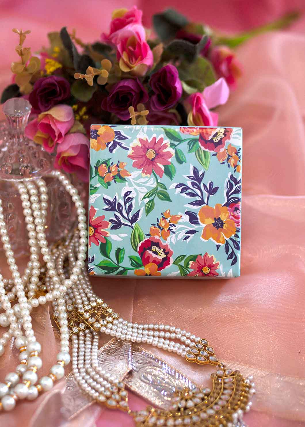 Turquoise Color Floral Design Box for Packing