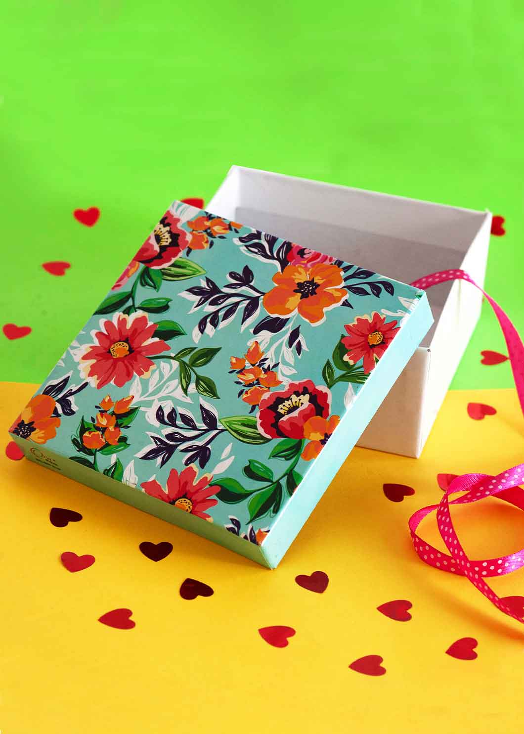 Turquoise Color Floral Design Box for Packing