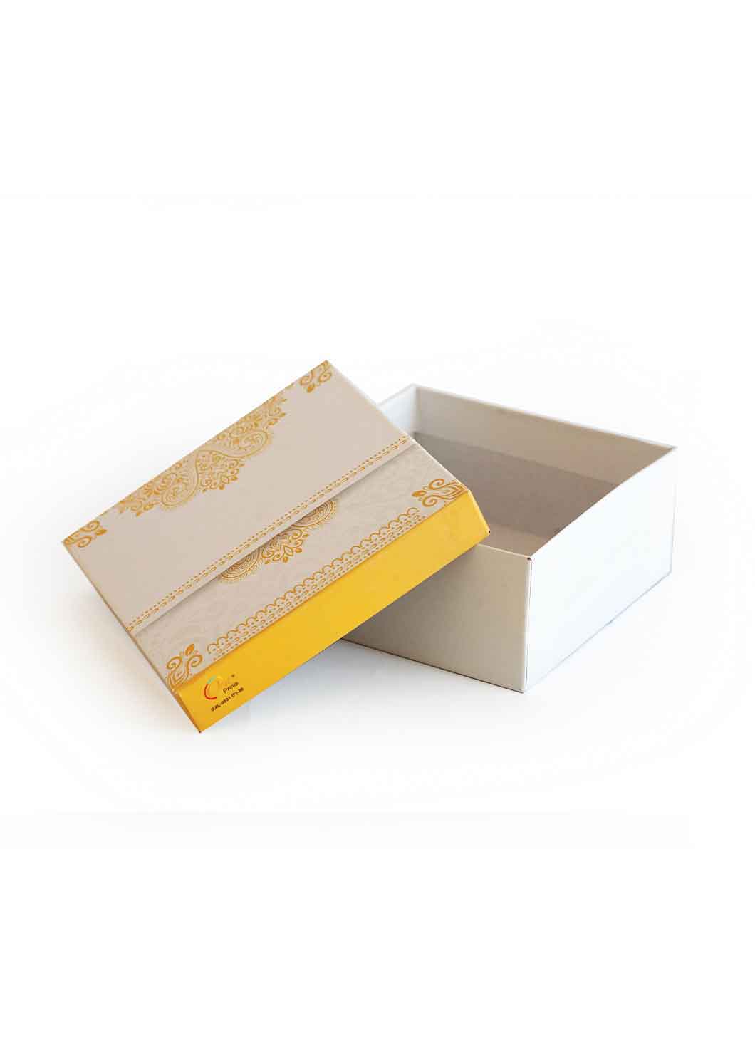 White and Golden Color Pattern Box for Packing Gifts