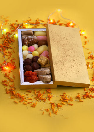 Golden Design For Packing Sweet Box